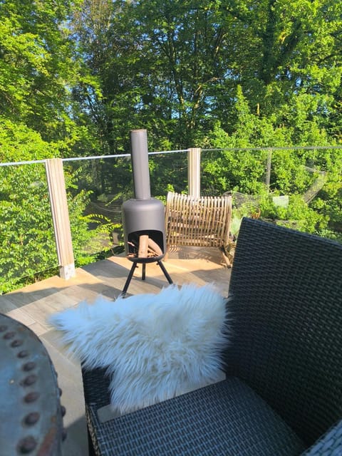 Patio, Balcony/Terrace, Internal: Not applicable to any particular room