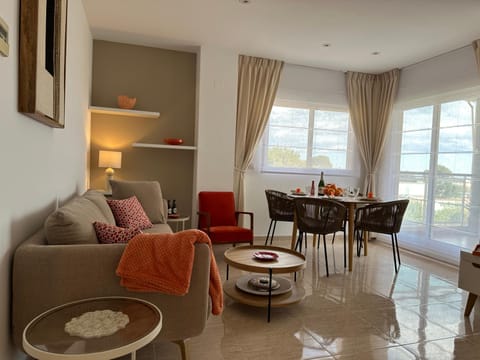 Living room, Seating area, Dining area