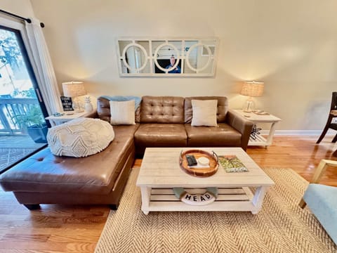 New Coastal 2 bed 2 ba villa - walk to the beach House in South Forest Beach