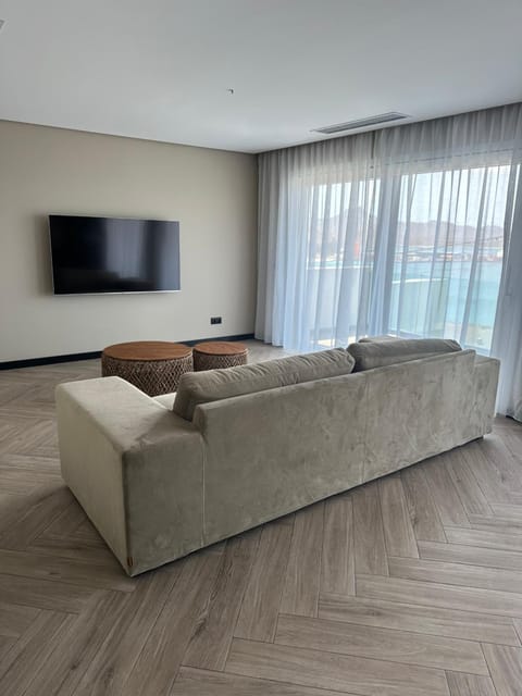 TV and multimedia, Seating area