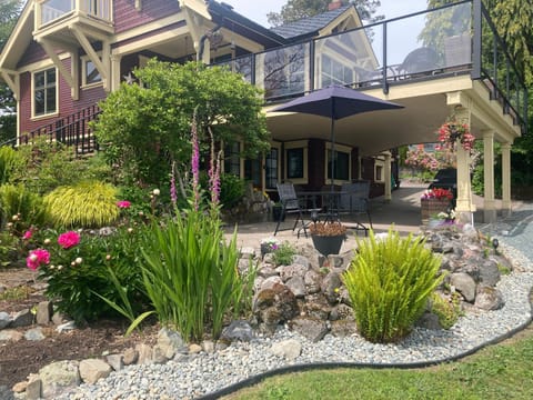 Garden view, Parking