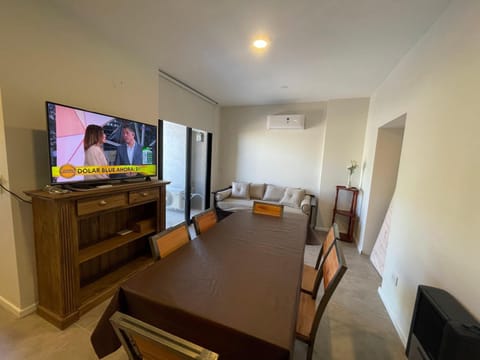 Communal lounge/ TV room, TV and multimedia, Living room, Seating area, Dining area, Evening entertainment