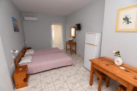 Bed, Photo of the whole room, Bedroom, air conditioner