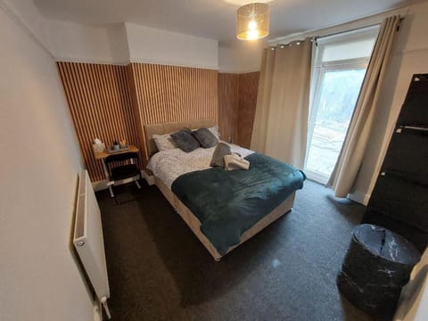 Bed, Bedroom, wardrobe