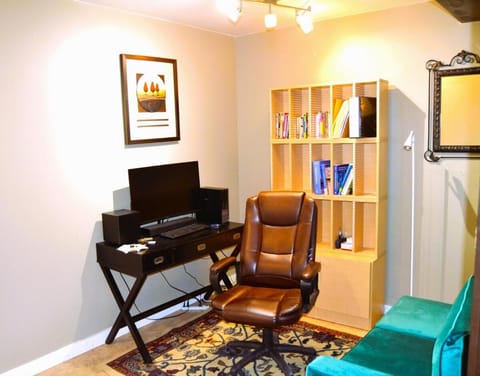 Cozy Nest Two Bedrooms Apartment in Grand Forks