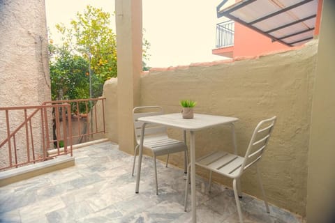 Διώροφη μονοκατοικία στο κέντρο Apartment in İzmir Province