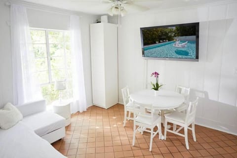 Miami Pool Cottage House in El Portal