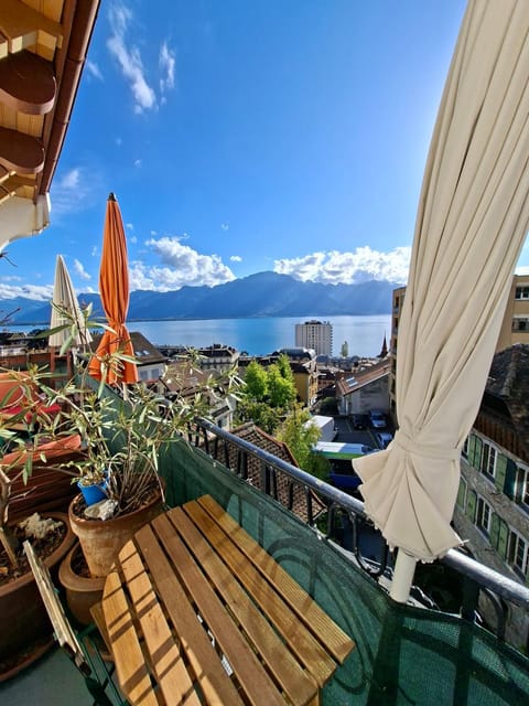 Balcony/Terrace, City view, Lake view, Mountain view