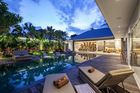 Chill out in a luxurious 4 BR villa Seminyak Villa in Kuta