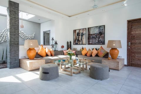 Chill out in a luxurious 4 BR villa Seminyak Villa in Kuta