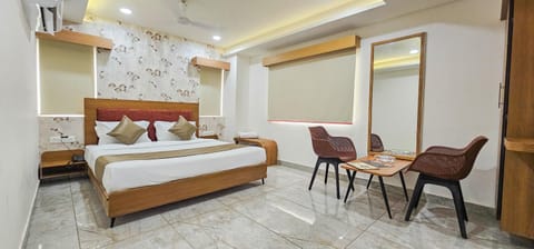 Bed, Photo of the whole room, Bedroom, air conditioner
