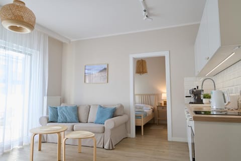 Kitchen or kitchenette, Seating area