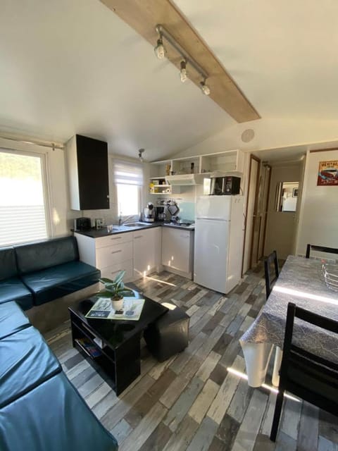 Mobilhom 143 Campground/
RV Resort in Normandy