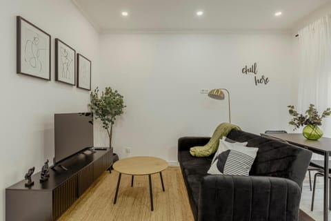 Communal lounge/ TV room, TV and multimedia, Living room