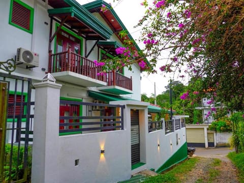 Property building, Spring, Day, Neighbourhood, Garden, View (from property/room), Garden view, Street view, VIP
