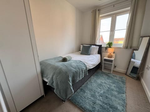 Bed, Photo of the whole room, Bedroom, towels, wardrobe