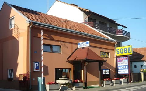 Property building, Day, Street view