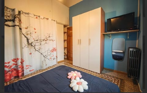 Bonanno street tower clock room Vacation rental in Pisa