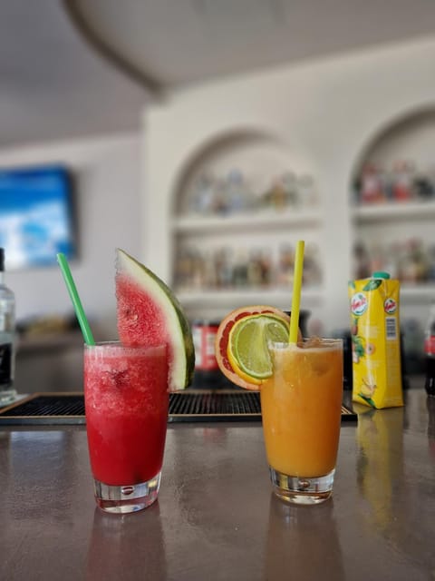 Lounge or bar, Food and drinks, Breakfast, Drinks, Drinks