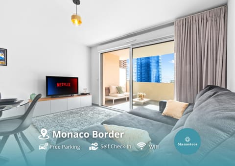 TV and multimedia, Balcony/Terrace, City view, Sea view