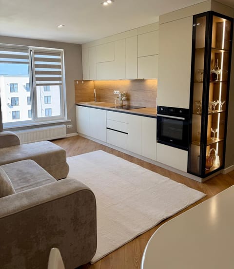 Bed, Kitchen or kitchenette, Living room, Seating area, minibar, oven, stove