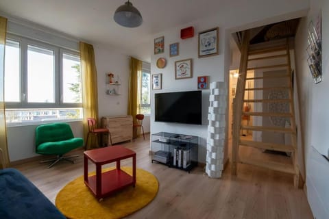 TV and multimedia, Living room, Seating area