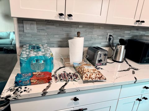 Entire home 4BR2B in Campbell close Netflix Los Gatos Villa in Campbell