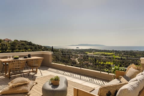 Natural landscape, Balcony/Terrace, Sea view