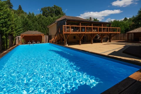 Property building, Swimming pool