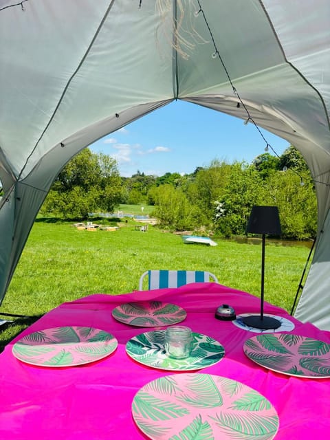 Hertford belltent farm stay riverside firepit bbq Luxury tent in Hertford