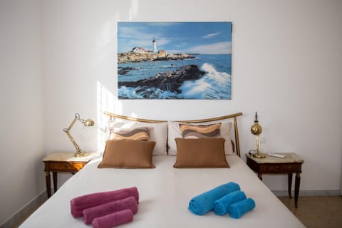 Bed, Decorative detail, Bedroom