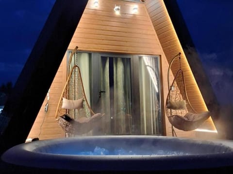 Property building, Hot Tub