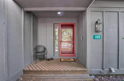 Waterfront Mountain Fun-Jack Frost Walk On Whole House House in Kidder Township