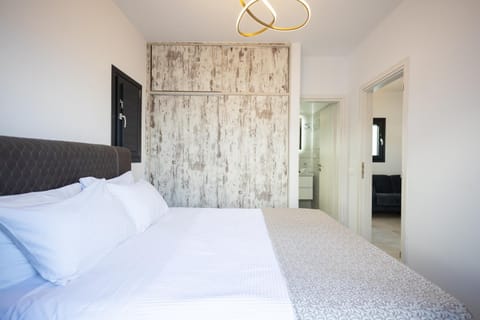 Enalion Houses Apartment in Oia