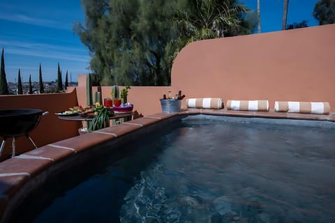 Balcony/Terrace, Swimming pool