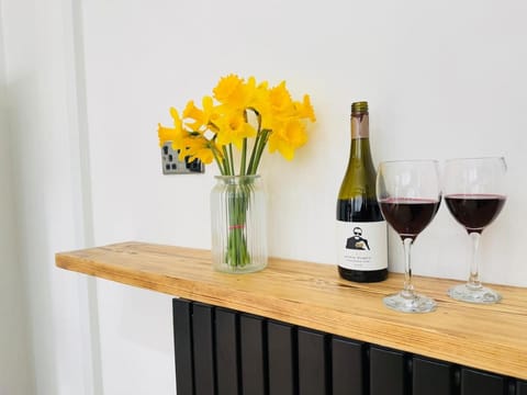 Comfy 4 Bed Home - Port Talbot - Perfect for Contractors & Families Apartment in Wales