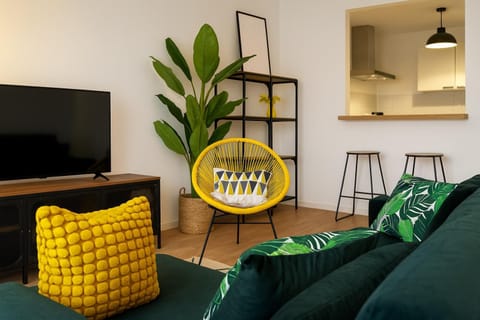 TV and multimedia, Living room, Seating area