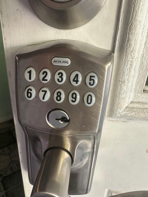 Happy Room Near Citrus College Vacation rental in Glendora