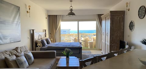 Living room, Bedroom
