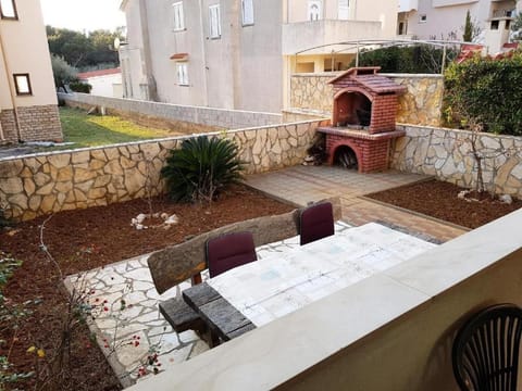 Seating area, Garden view