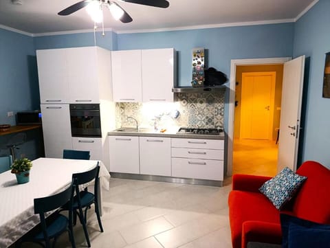 Kitchen or kitchenette, Living room, Dining area, pet friendly