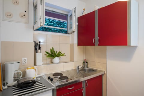 Coffee/tea facilities, Kitchen or kitchenette