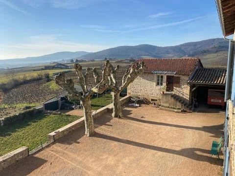 Property building, Natural landscape, Garden, Inner courtyard view, Parking