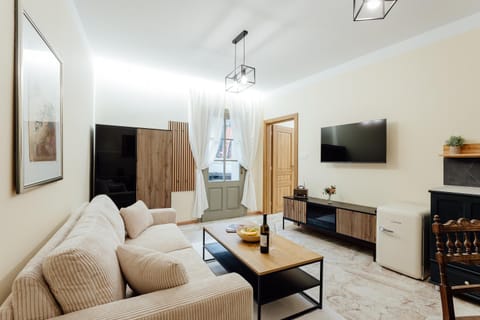 TV and multimedia, Photo of the whole room