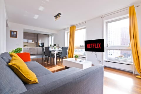 Heart of Paris 3BR-8P Tour Eiffel 7 Free Netflix Apartment in Paris