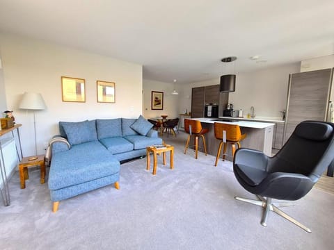 The Old Brewery - Stylish Stay in Heart of City Apartment in Salisbury