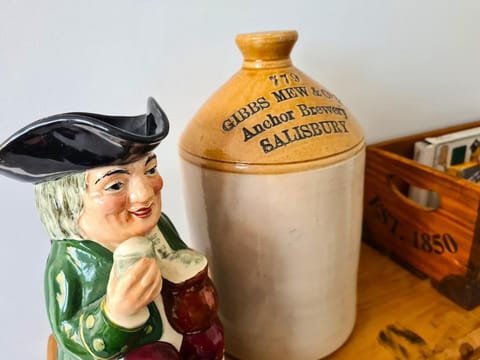 The Old Brewery - Stylish Stay in Heart of City Apartment in Salisbury