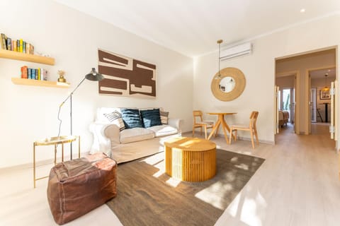 Living room, Dining area, air conditioner