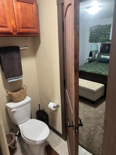 Lakehouse With Wraparound Deck, Game Room, Lake View House in Lake Texoma