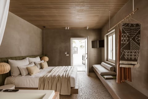 Thoe Suites Naxos - Indoor Jacuzzi Apartment hotel in Naxos